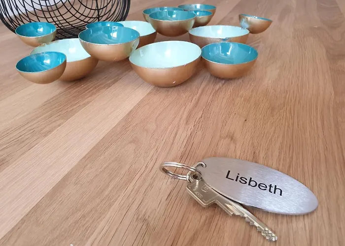 Beim Hooch. Lisbeth Brucktal